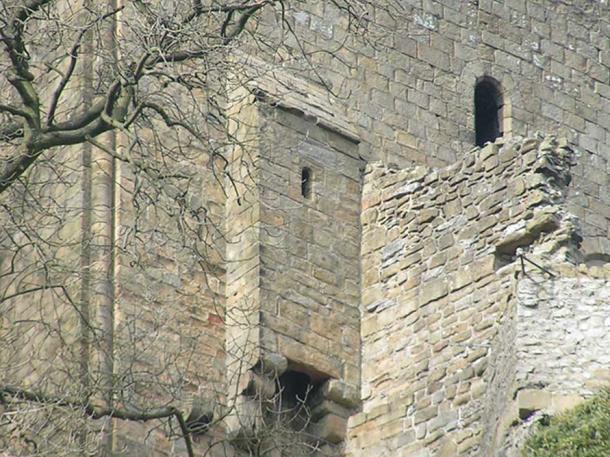 Le gardien du château de Peveril, Derbyshire, Angleterre. 