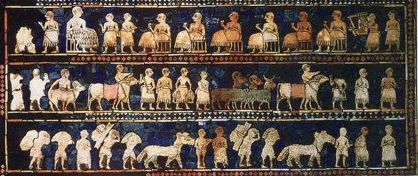 Sur les tombes royales d'Ur, la mosaïque de l'étendard d'Ur, faite de lapis-lazuli et de coquillages, montre le temps de paix.
