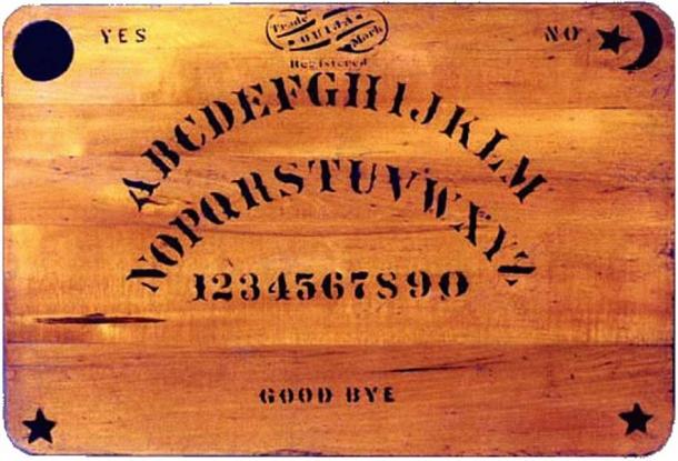 Une planche Ouija originale créée en 1894