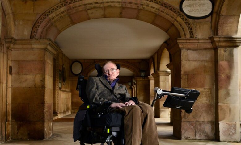 Biographie de Stephen Hawking, physicien et cosmologue