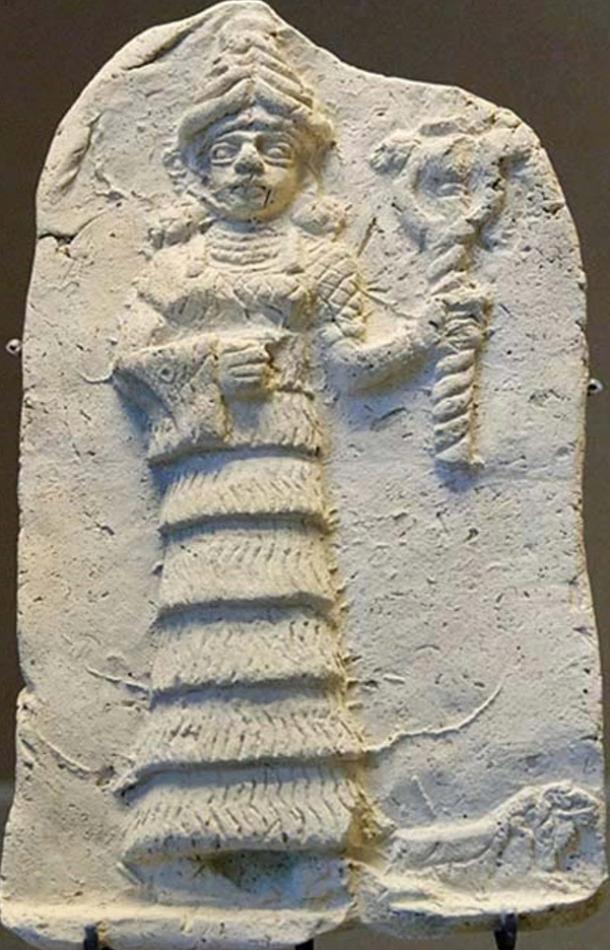 Ishtar tenant son symbole