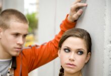 Signes d'une relation émotionnellement abusive avec un adolescent