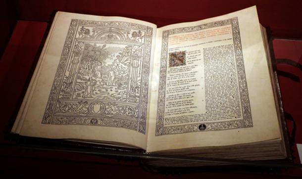 Une copie relativement moderne (vers 1911) de la Divine Comédie de Dante, dont une édition du XVIe siècle a été volée lors du hold-up.